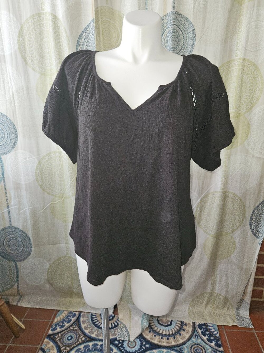 Torrid Notch Neck Top in Black (2X)